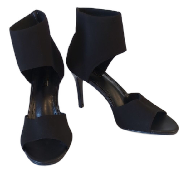 NWOT Newbella Black Stiletto Heels with Stretchy Ankle Cuff - Picture 2 of 9